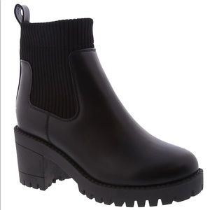 Women’s Chelsea Bootie with Chunky Heel